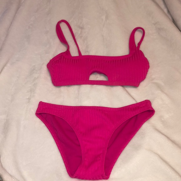 Pink Ribbed Bikini - Picture 2 of 4